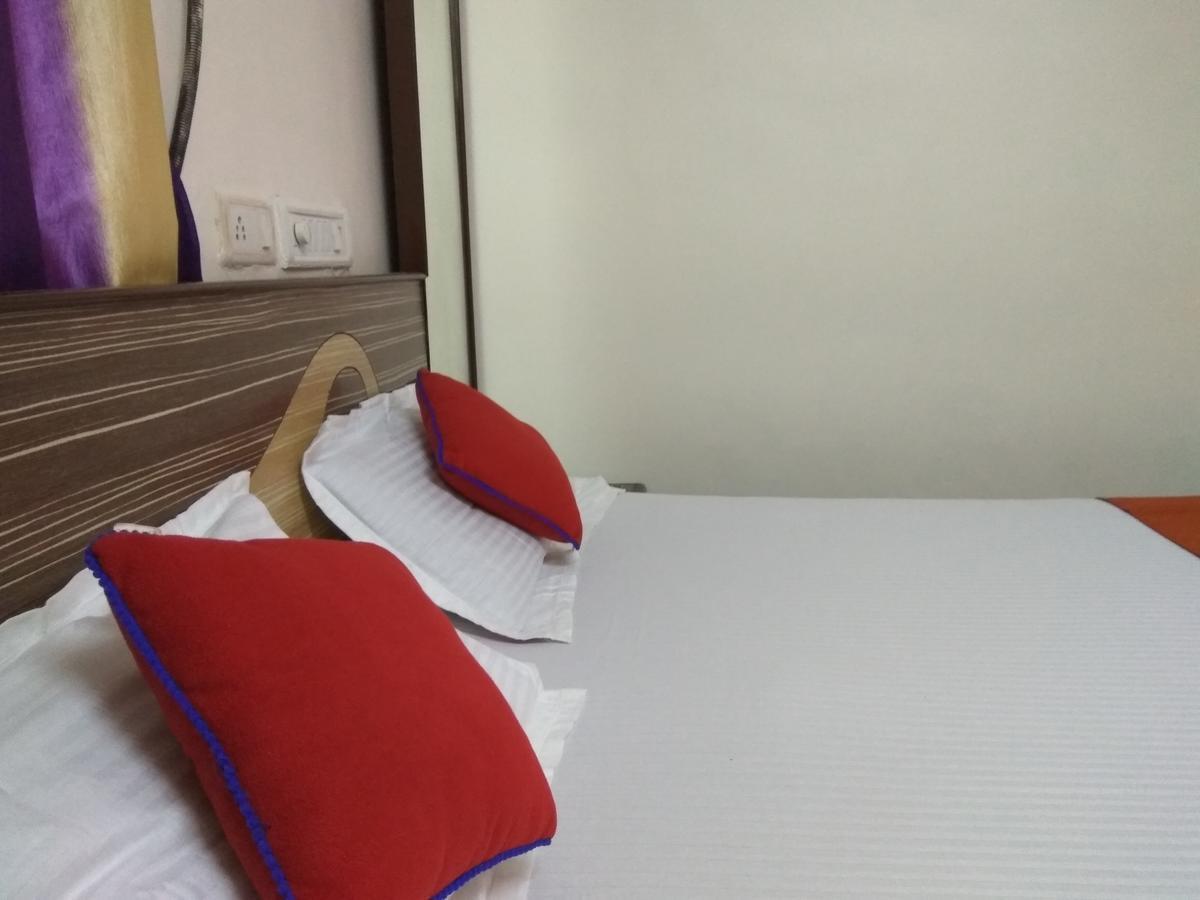 Hotel Shiva Panvel Exterior foto