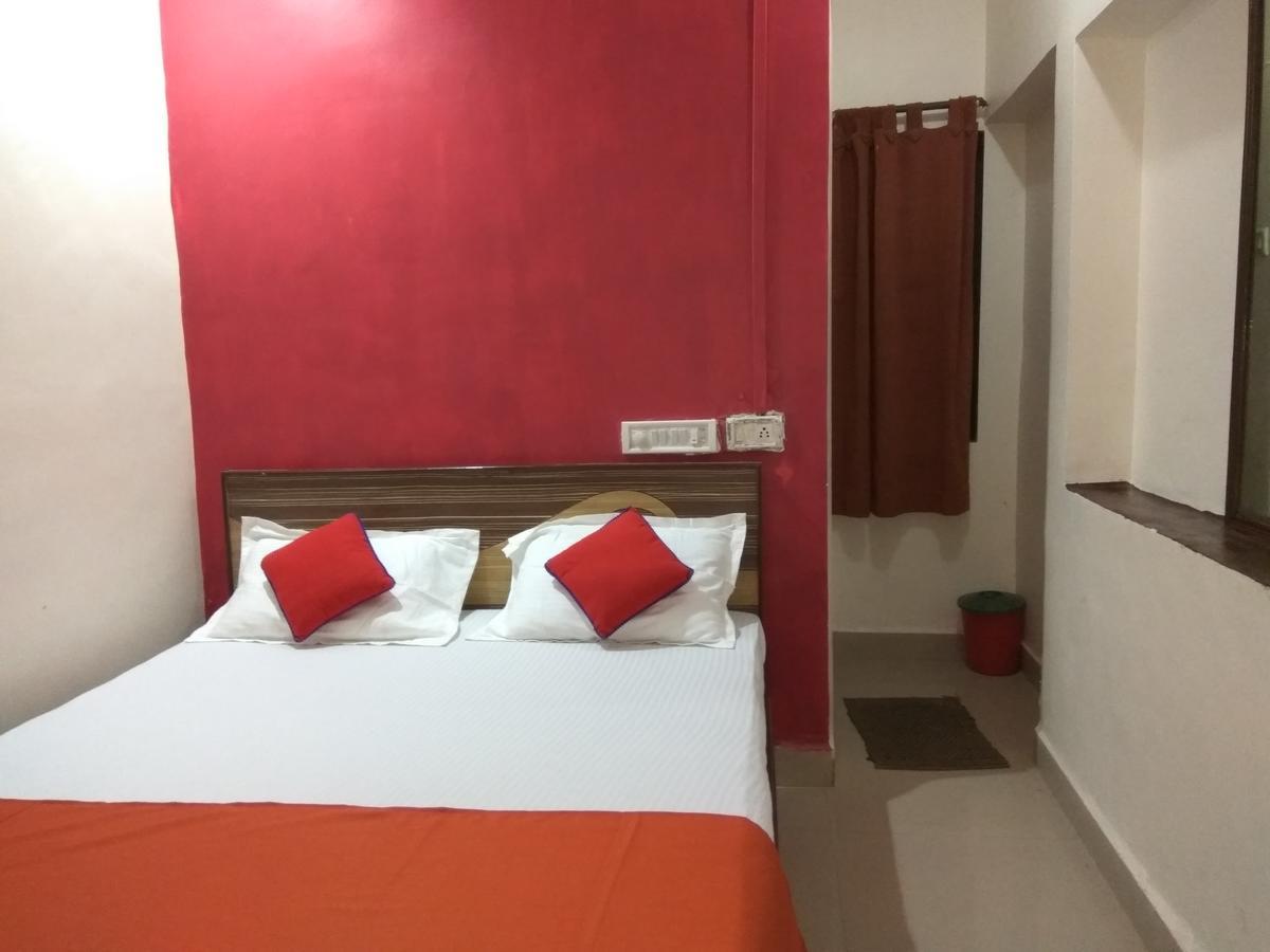 Hotel Shiva Panvel Exterior foto